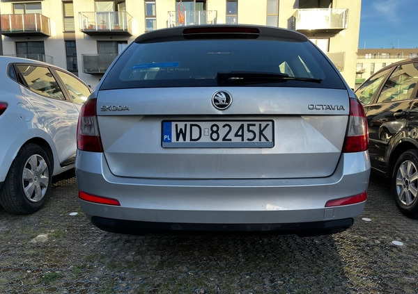 Skoda Octavia cena 41000 przebieg: 134548, rok produkcji 2015 z Łomianki małe 277